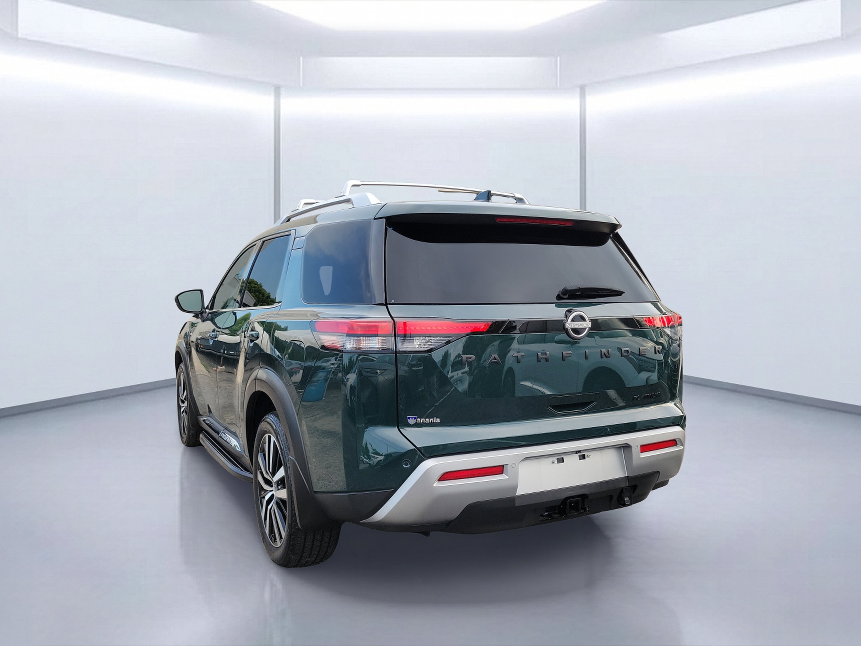 Used 2024 Obsidian Green Pearl Nissan Platinum image 3