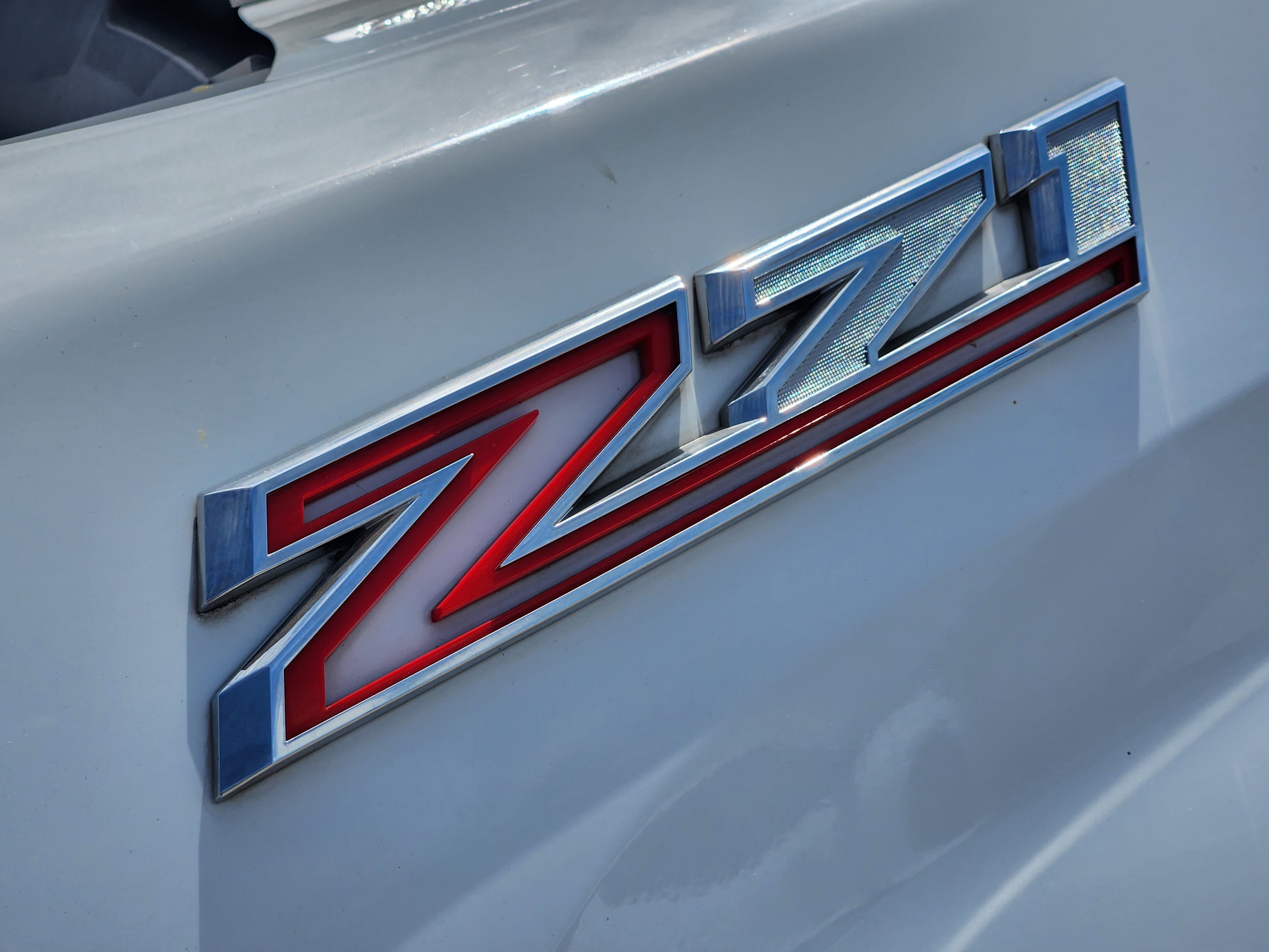 Used 2022 Summit White Chevrolet LTZ image 14
