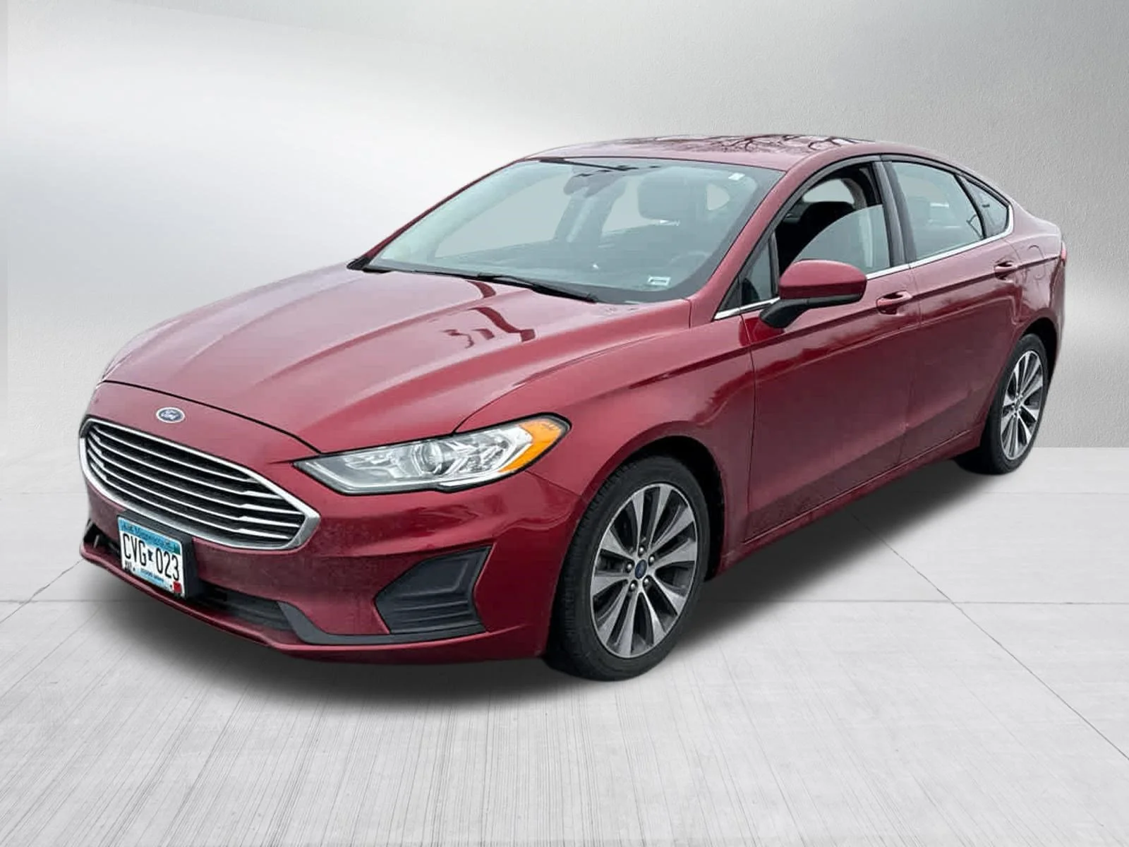 Used 2019 Ruby Red Metallic Tinted Clearcoat Ford SE image 4