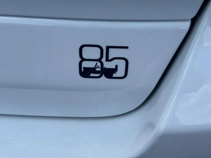 New 2026 Bright White Clear-Coat Exterior Paint Jeep Limited image 4