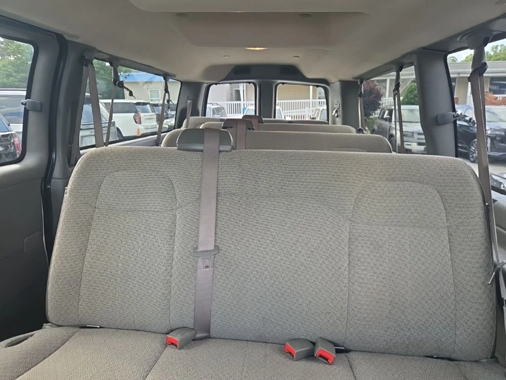 Used 2025 White Chevrolet LT image 4