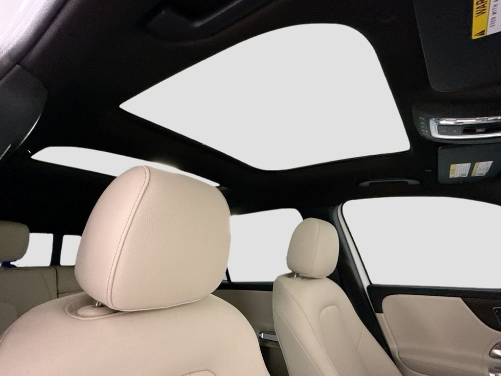 Certified Used 2026 Polar White Mercedes-Benz GLB 250 image 18