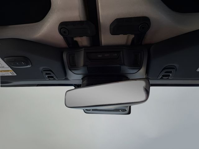 Used 2024 White Jeep Rubicon image 12