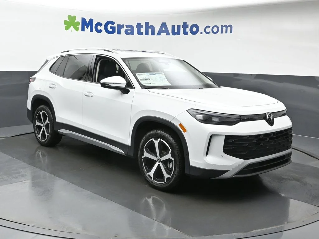 New 2026 White/off-white Volkswagen 2.0T SE image 2