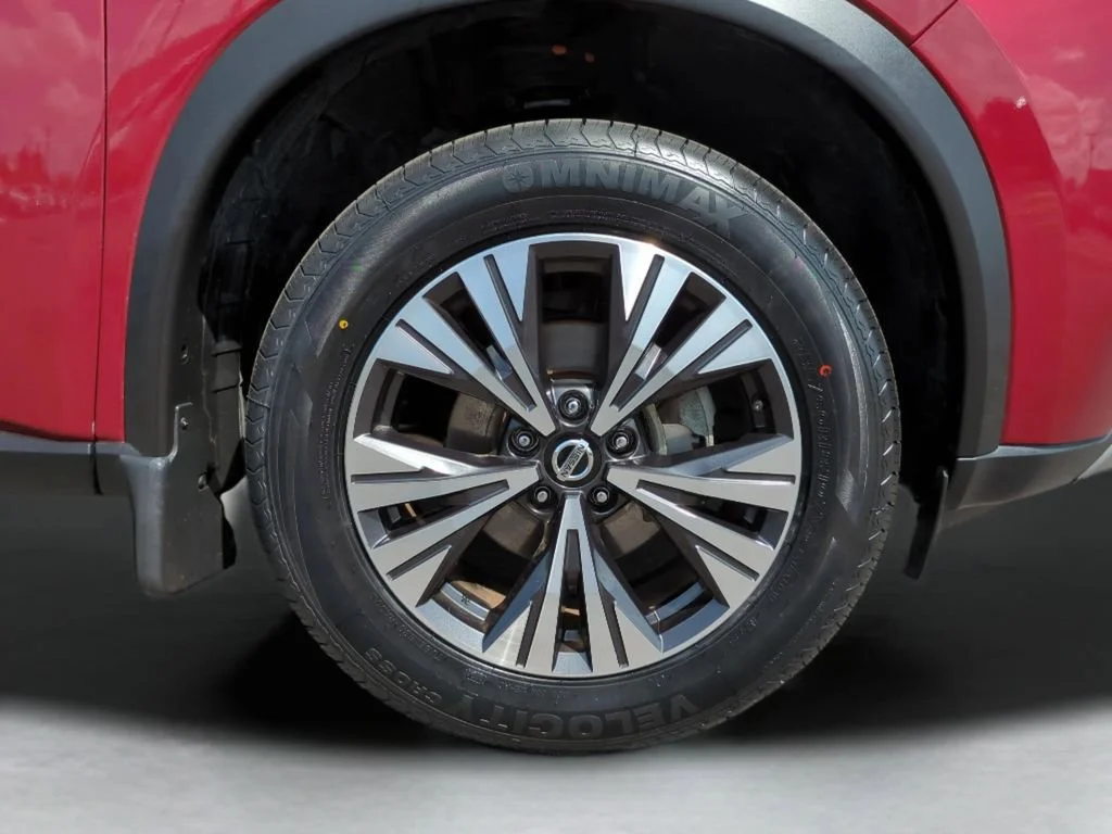 Used 2021 Red Nissan SV FWD image 19