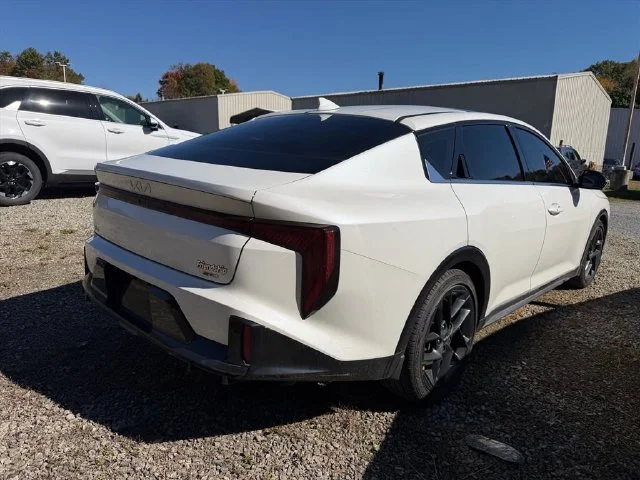 Used 2025 White Kia GT-Line Turbo image 18
