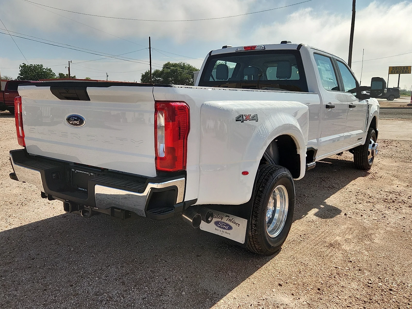 New 2026 Oxford White Ford XL image 7