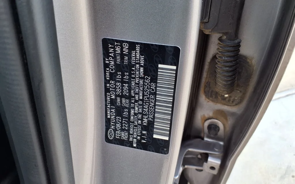 Used 2023 Silver Hyundai SEL image 31