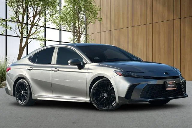 Certified Used 2025  Toyota SE image 28