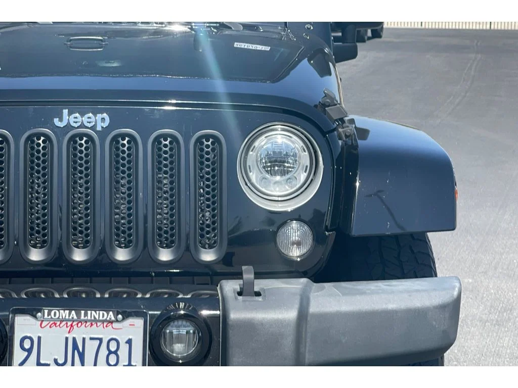Used 2017 Black Clearcoat Jeep Sahara image 44