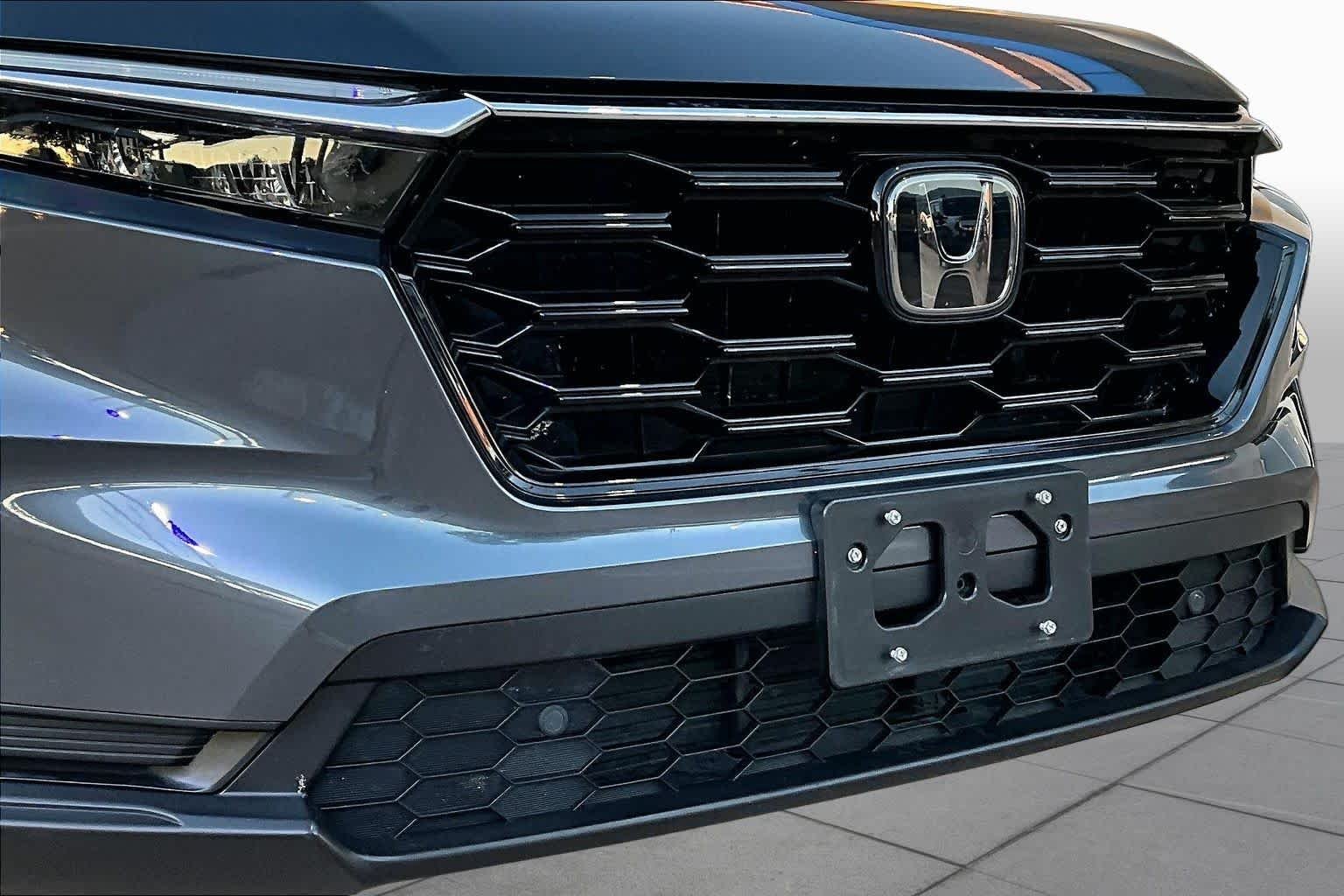 Used 2025 Meteorite Gray Metallic Honda EX-L image 28