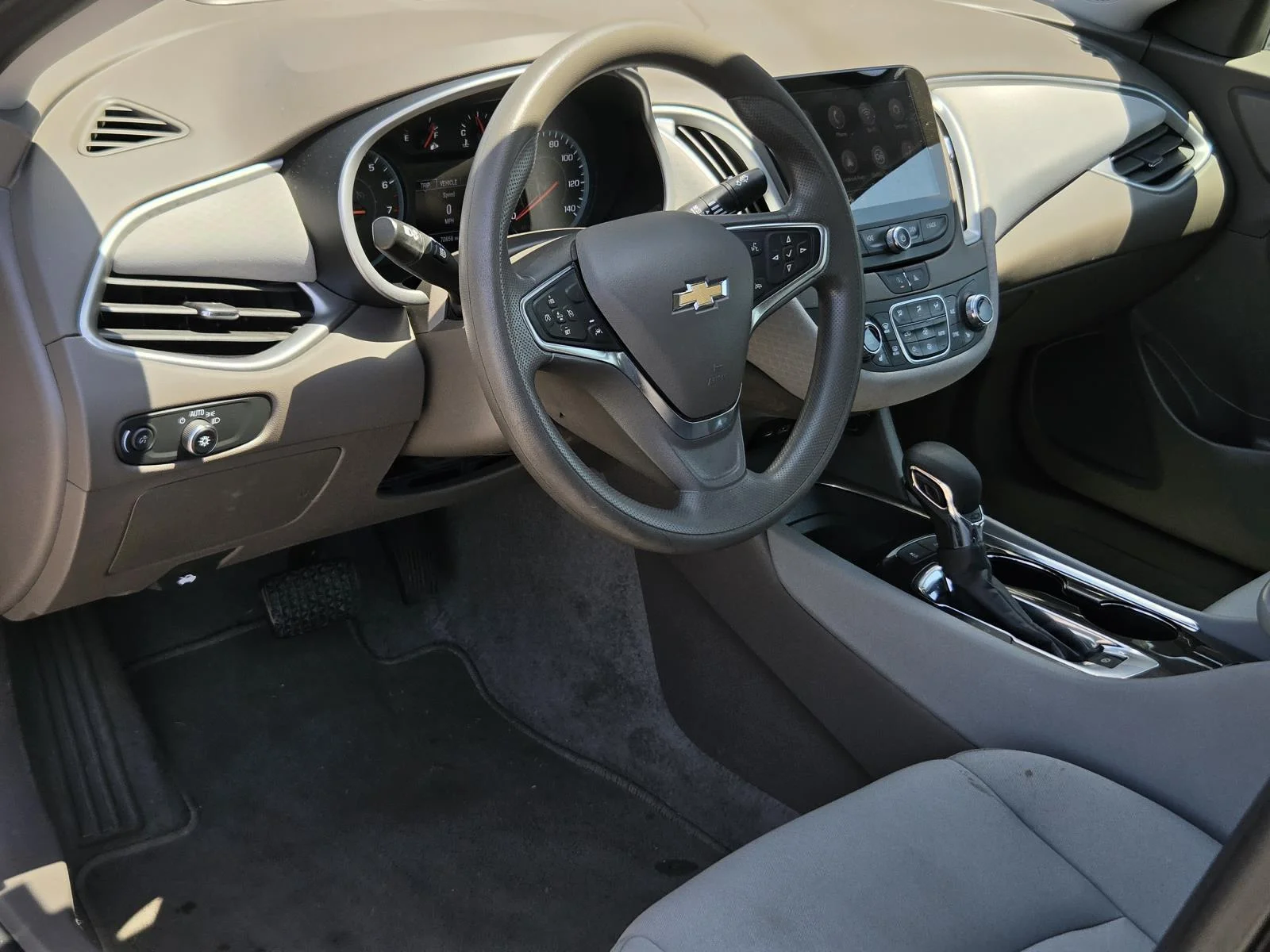Used 2024 Mineral Gray Metallic Chevrolet LT image 24
