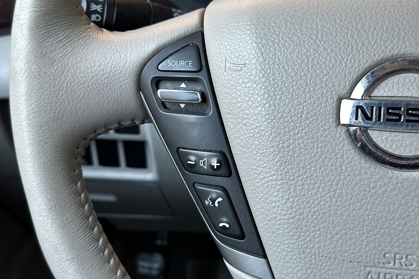 Used 2015 Silver Nissan 3.5 SL image 27