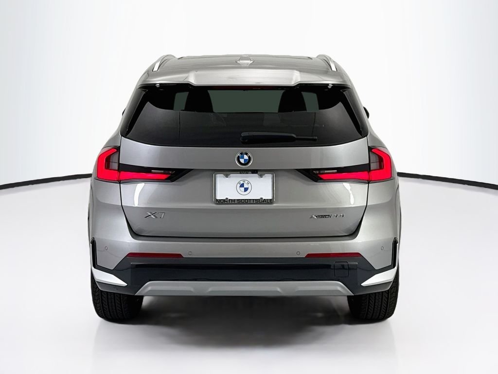 New 2027 Space Silver Metallic BMW xDrive28i image 6