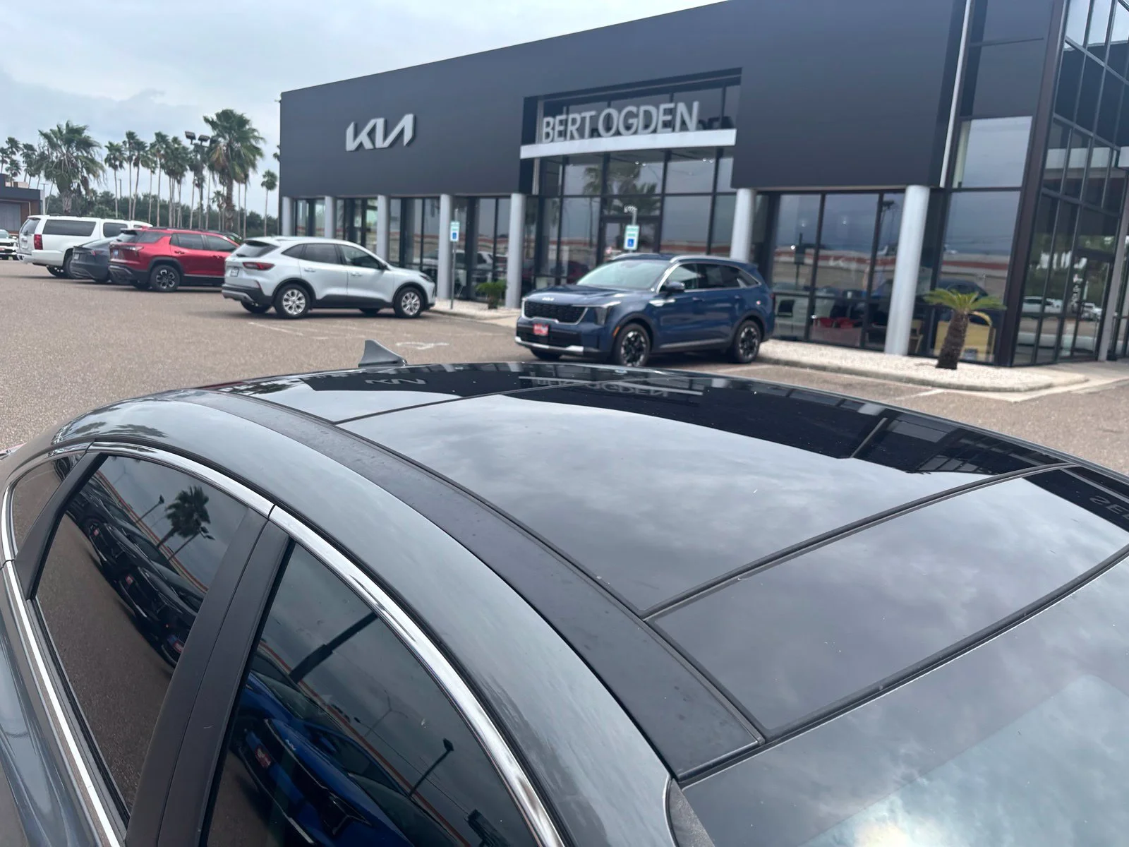 Used 2023 Gray Hyundai Limited image 7