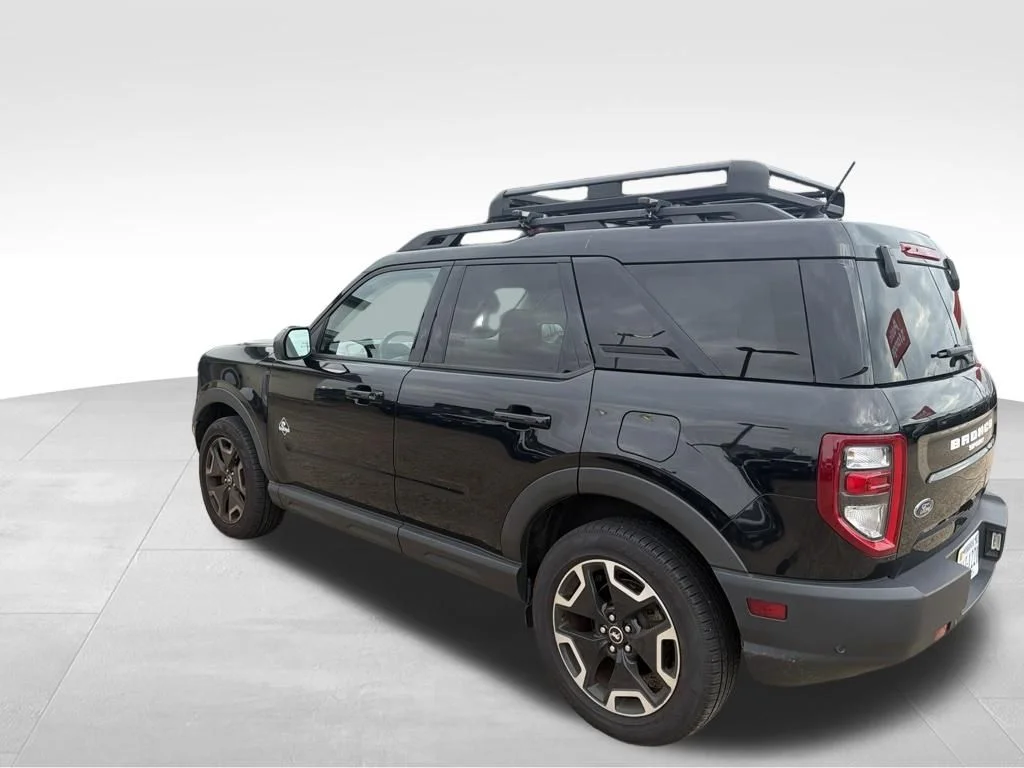 Used 2022 Black Ford Outer Banks image 16