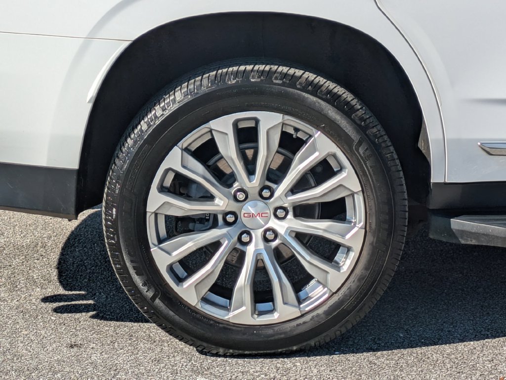 Used 2022 White GMC Denali image 9