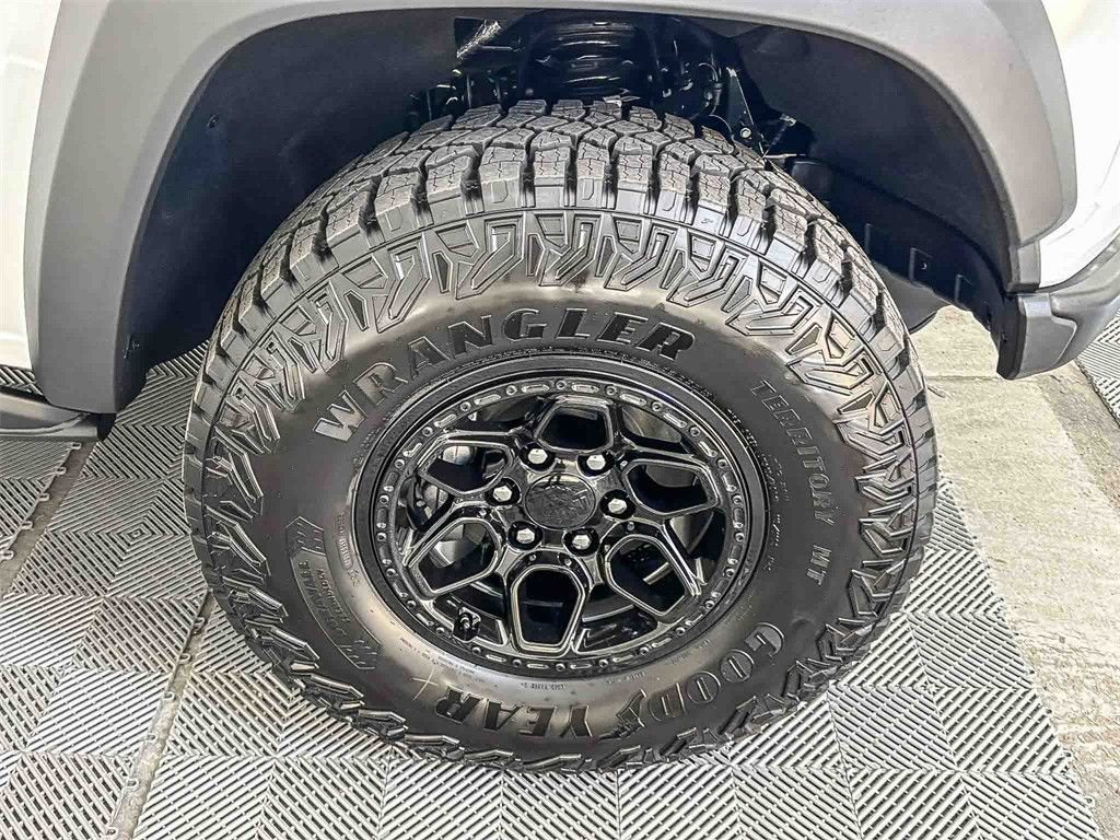 2026 Chevrolet Colorado ZR2 - Photo 11