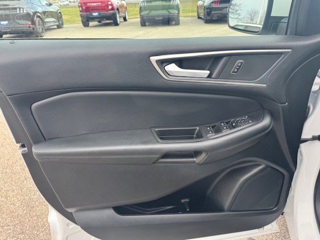 2024 Ford Edge SEL - Photo 9