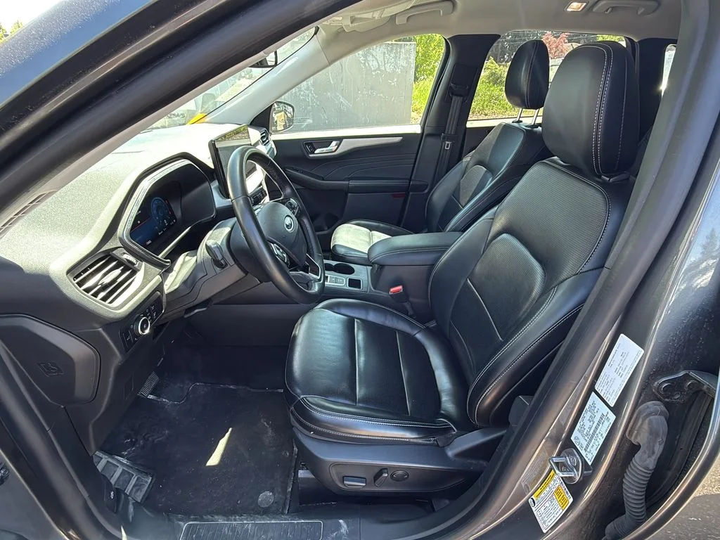 Used 2024 Carbonized Grey Metallic Ford Platinum image 11