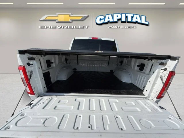Used 2023 White Ford Lariat image 34