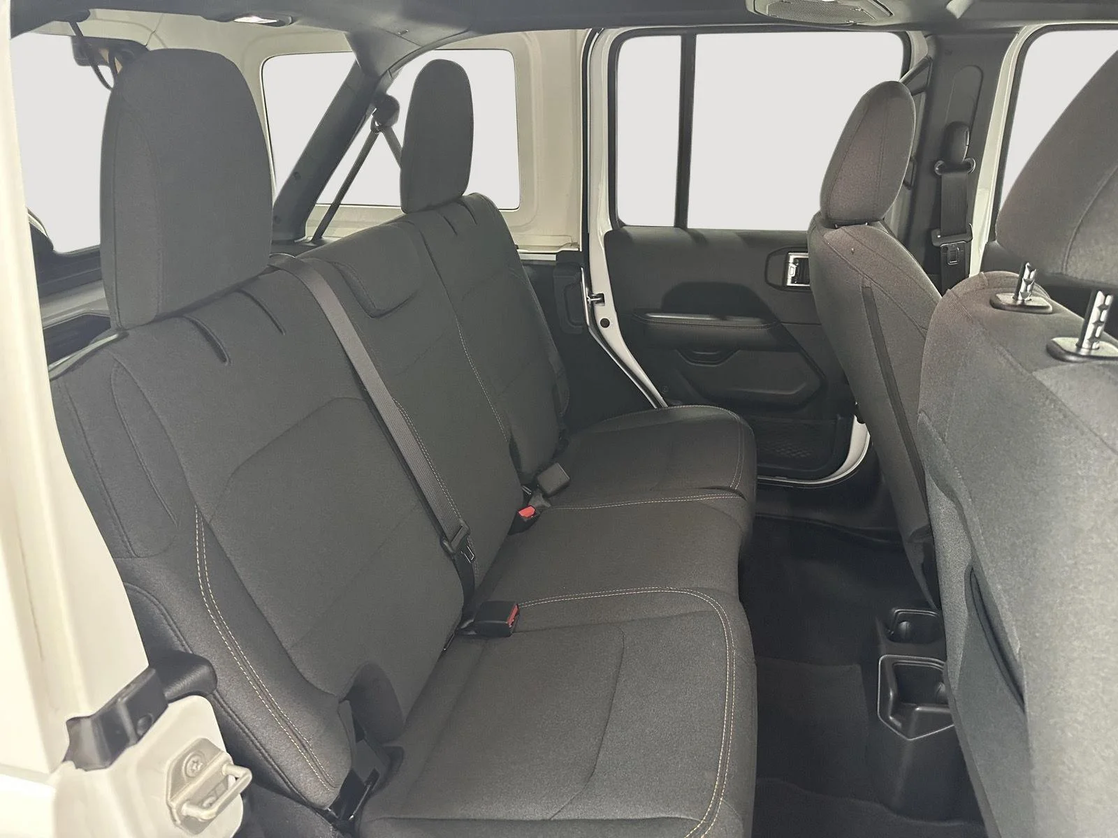Used 2024 Bright White Jeep Sahara image 25