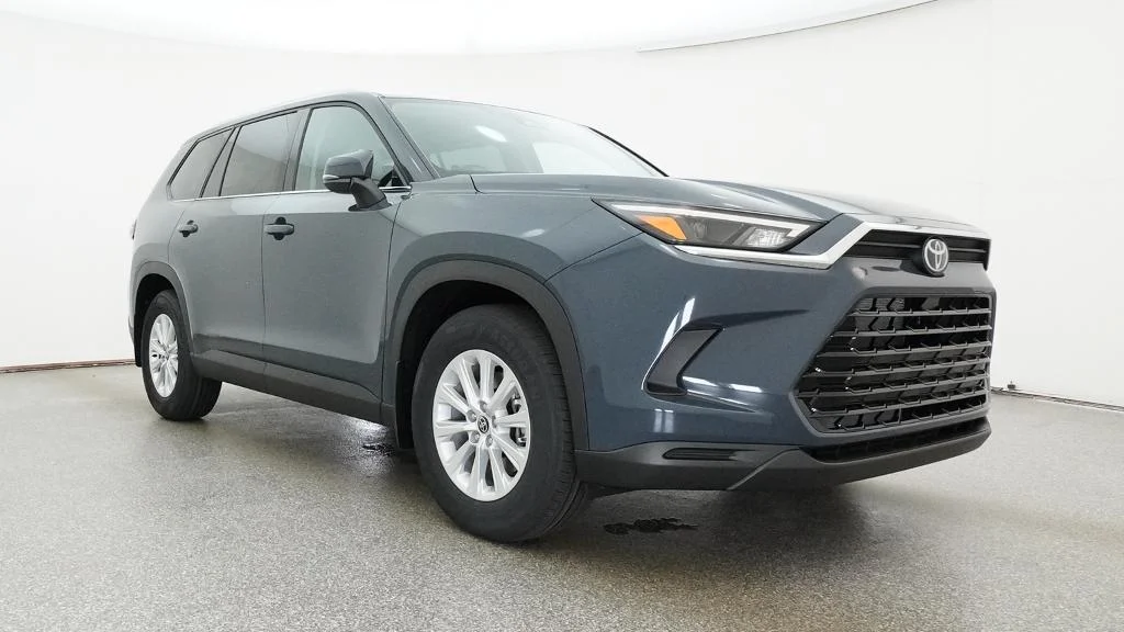 New 2026 Storm Cloud Toyota XLE image 9