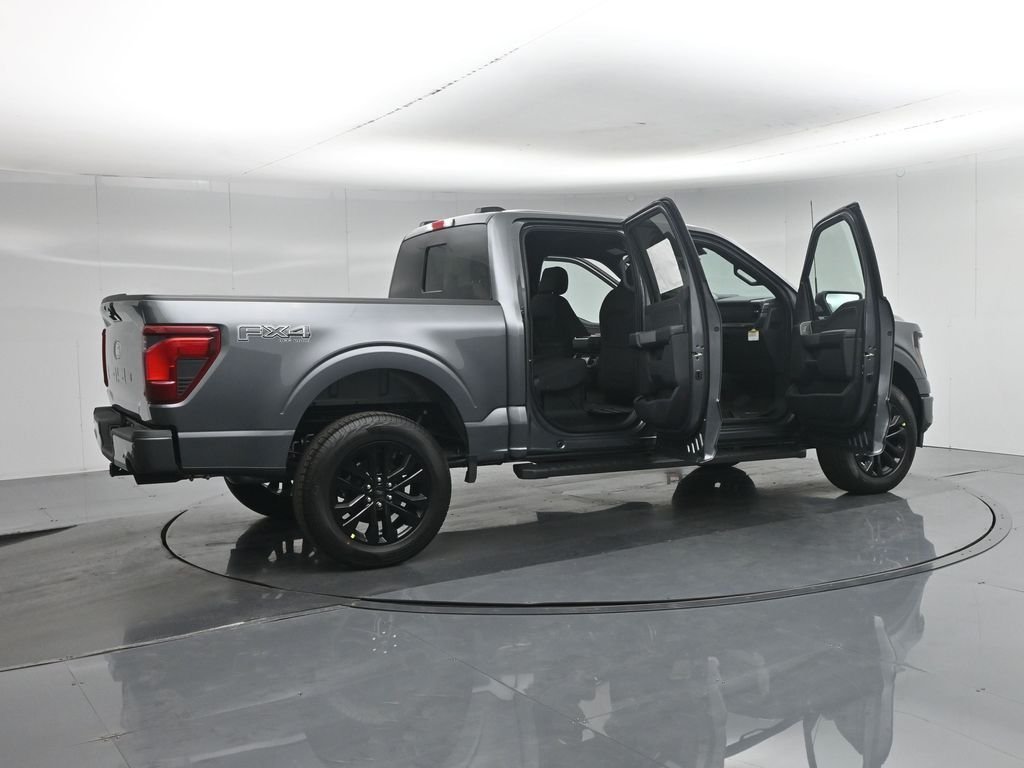 New 2026 Carbonized Gray Metallic Ford XLT image 5