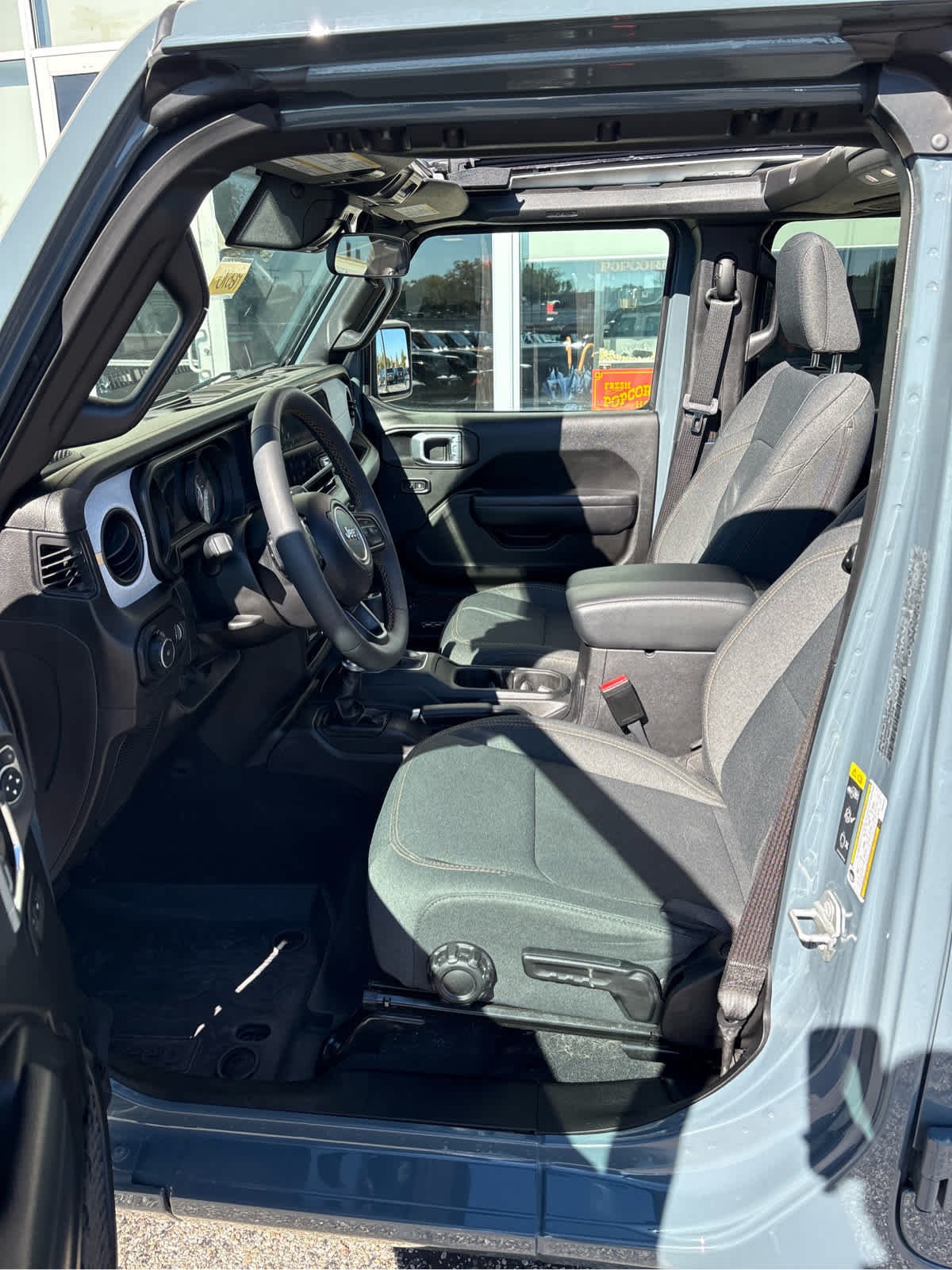 Used 2024 Anvil Clear Coat Jeep Sport S image 9