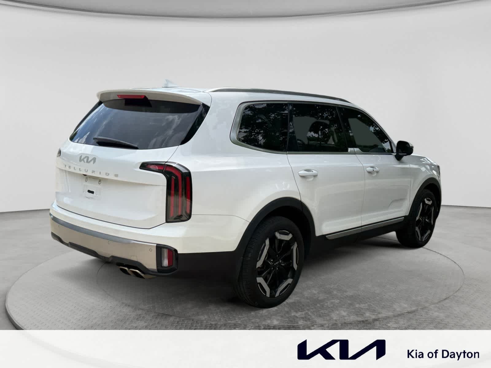 Certified Used 2025 Glacial White Pearl Kia EX image 5