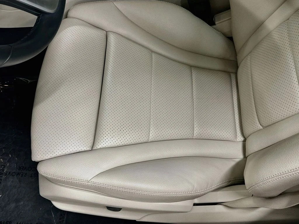 Certified Used 2022 Polar White Mercedes-Benz GLC 300 image 21