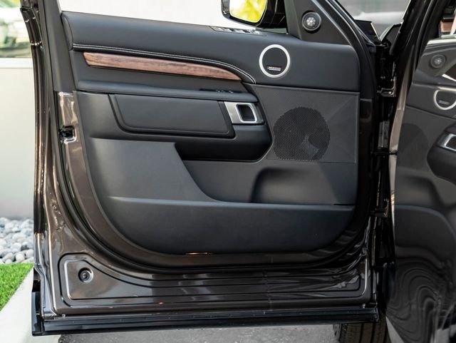 New 2026 Charente Grey Land Rover Dynamic SE image 12