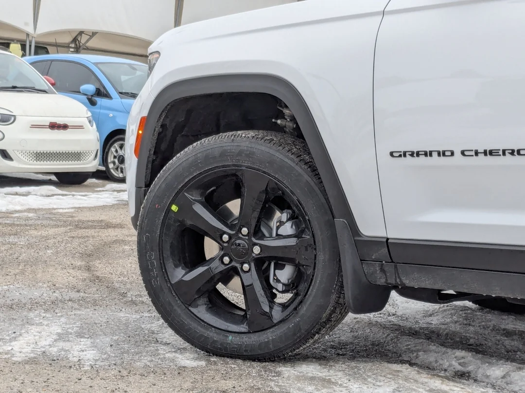 New 2026 White Jeep Altitude - - 4x4 - Power Sunroof - Altitude Pack - 2.0L Turbo - Remote Start & More! image 12