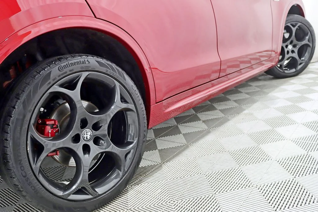 2023 Alfa Romeo Stelvio Veloce