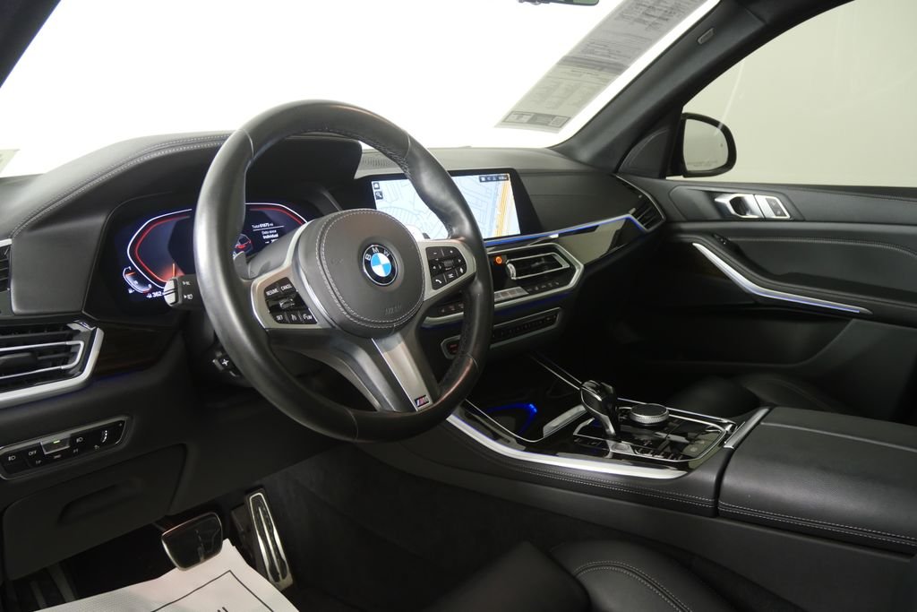 Used 2021 Black Sapphire Metallic BMW xDrive40i image 13