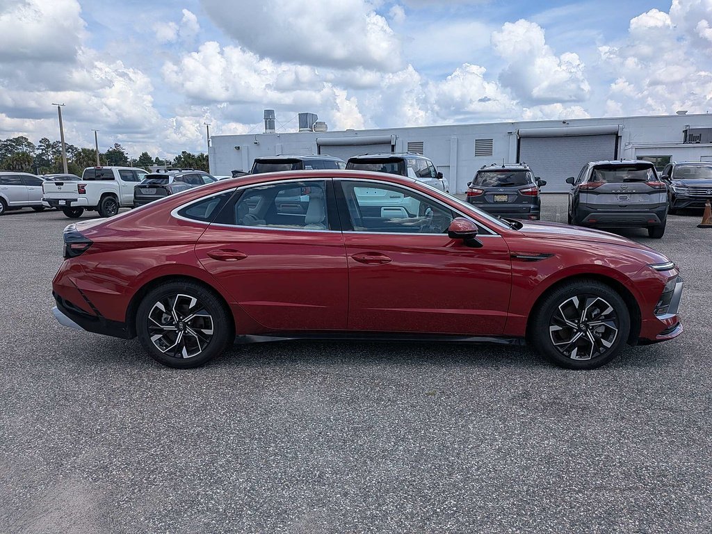 2024 Hyundai Sonata SEL - Photo 2
