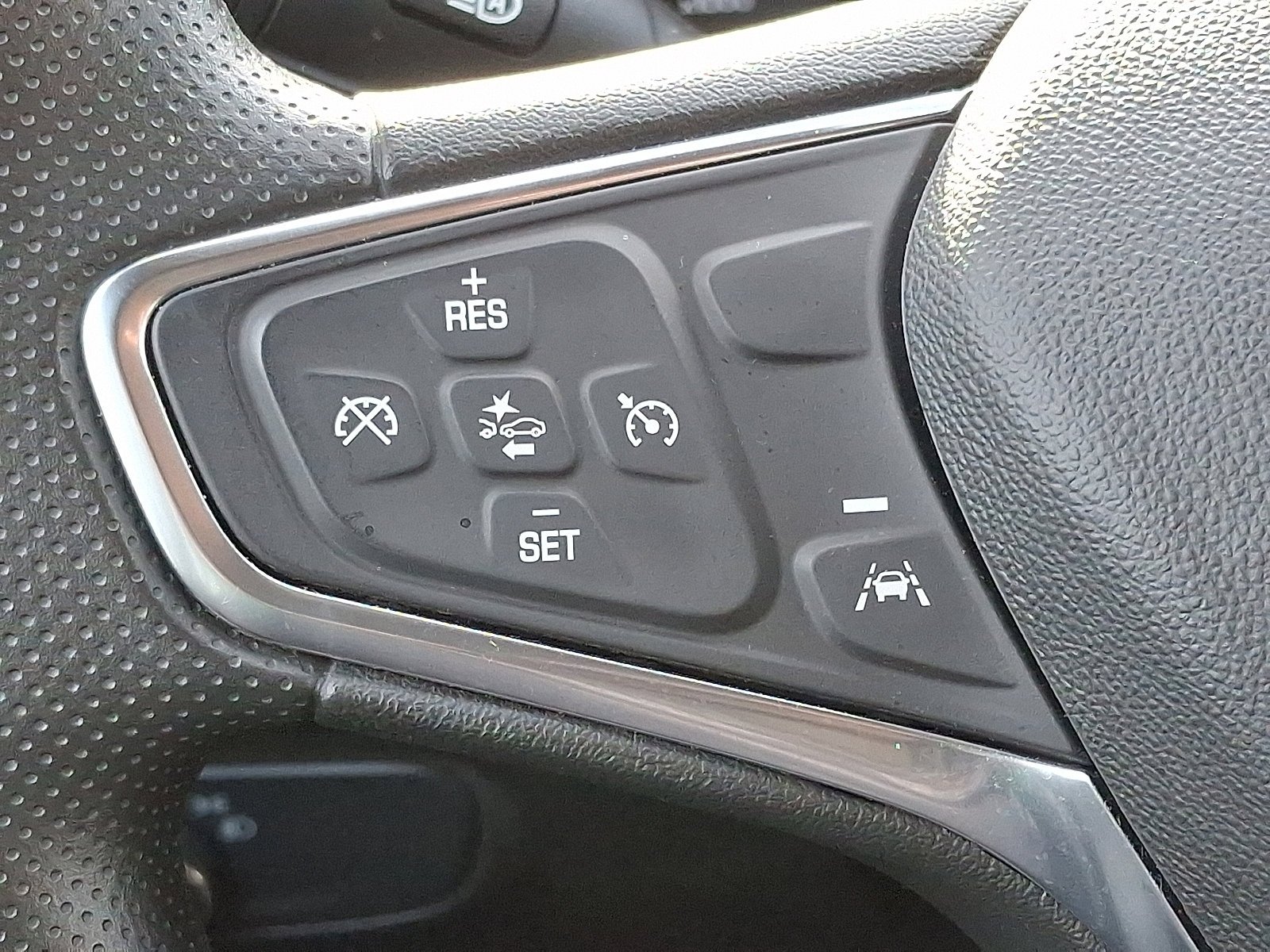 2024 Chevrolet Equinox LS - Photo 20