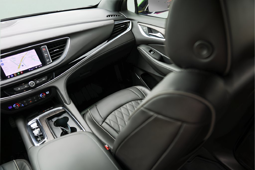 Used 2023 EBONY TWILIGHT METALLIC Buick Avenir image 30