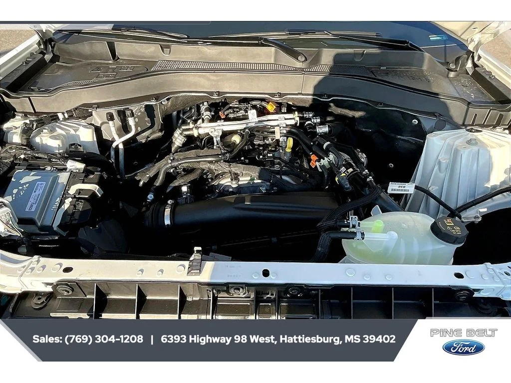 New 2026 Star White Metallic Tri-Coat Ford Active image 6