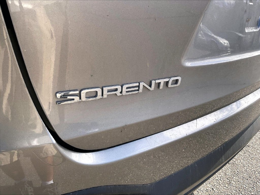 Used 2017 Titanium Silver Kia LX image 7