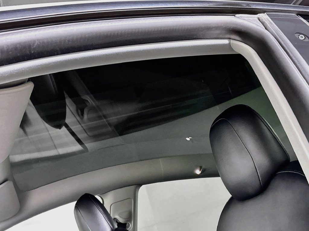Used 2023 White Tesla Long Range image 18