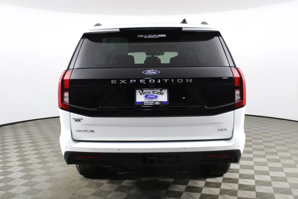 New 2026 Star White Metallic Tri-Coat Ford Active image 6
