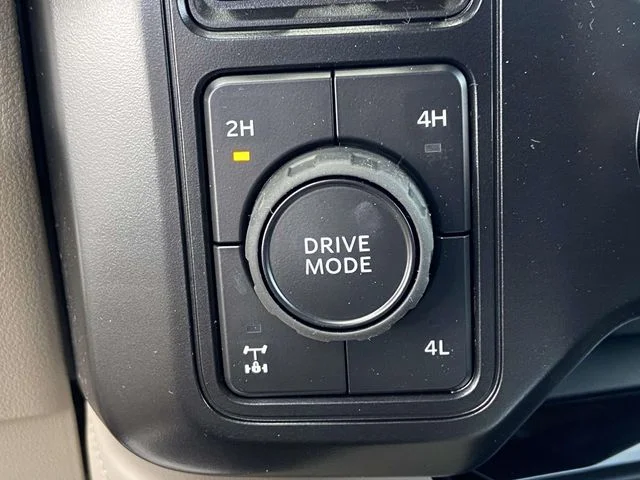 New 2026 Agate Black Metallic Ford F-250® Platinum® image 24
