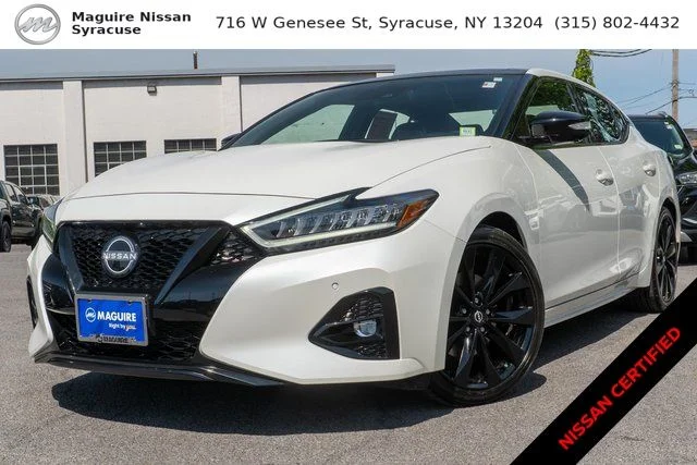 Certified Used 2023 White Nissan SR image 1