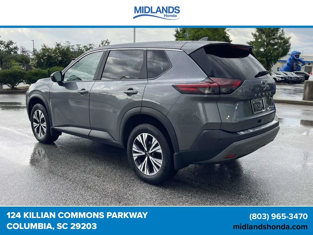 Used 2023 Gun Metallic Nissan SV image 4