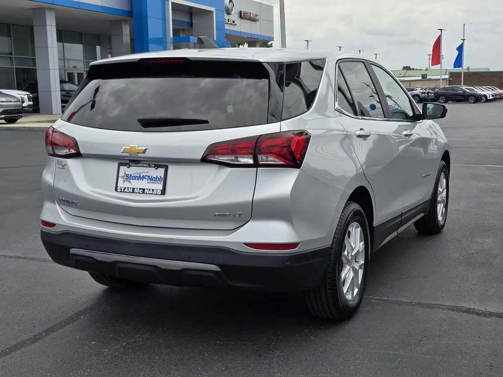Used 2022 Silver Ice Metallic Chevrolet LT image 7