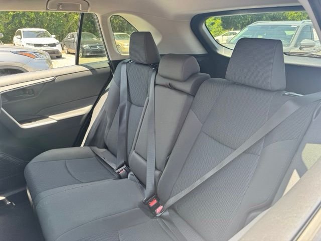2025 Toyota RAV4 LE - Photo 22