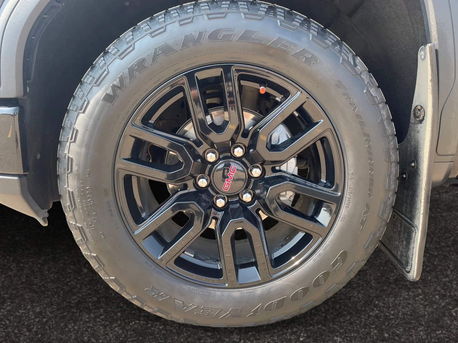 Used 2024 Black GMC Elevation Crew Cab image 9
