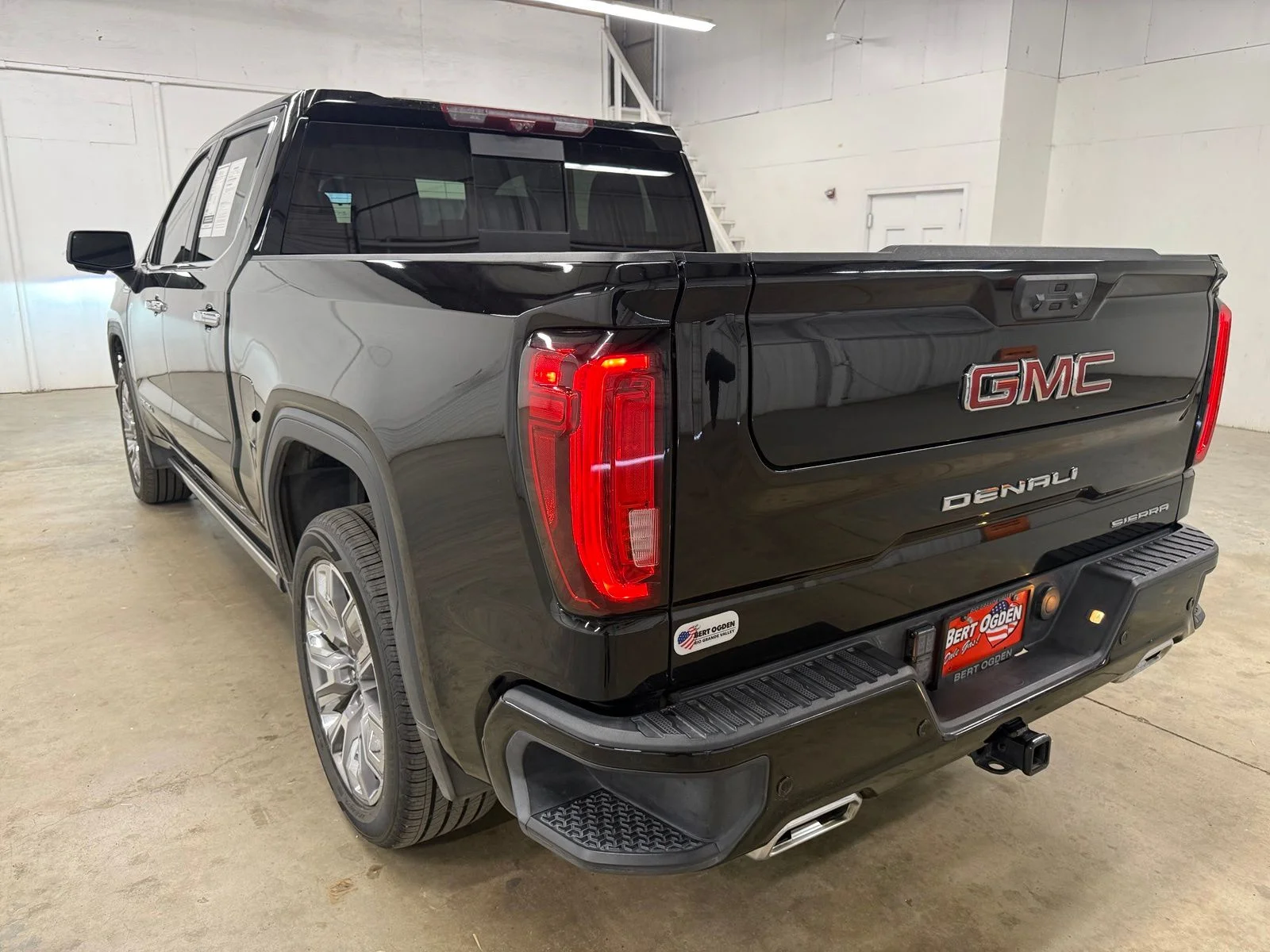 Used 2024 Black GMC Denali image 6
