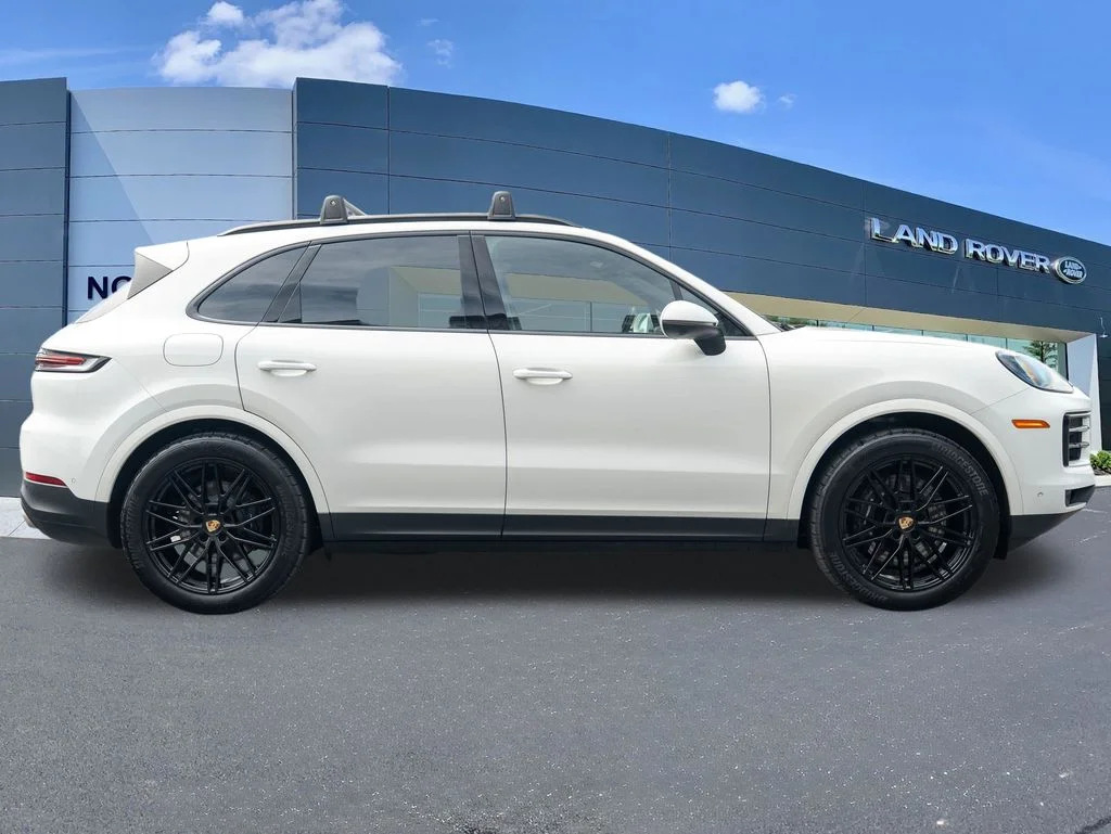 Used 2024 White Porsche Base image 8